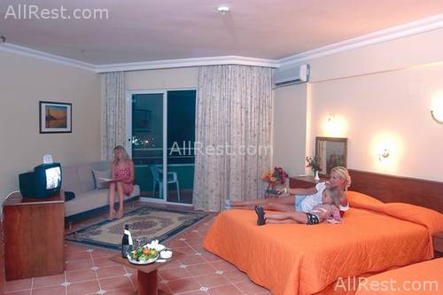 Gold Safran Hotel 7